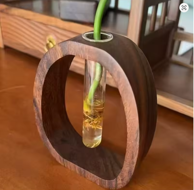 Maceta colgante decorativa de madera